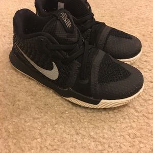 Kyrie toddler shoe